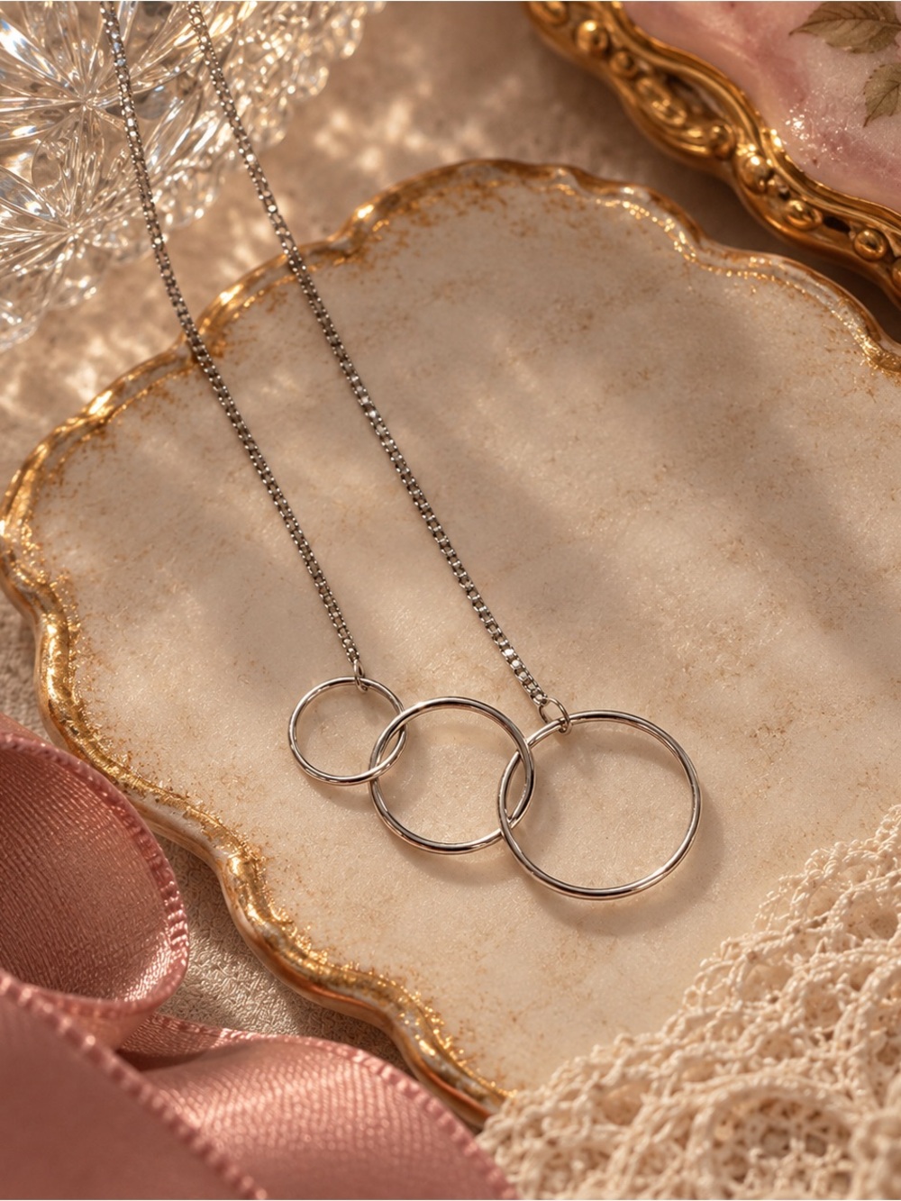 Triple circle silver necklace